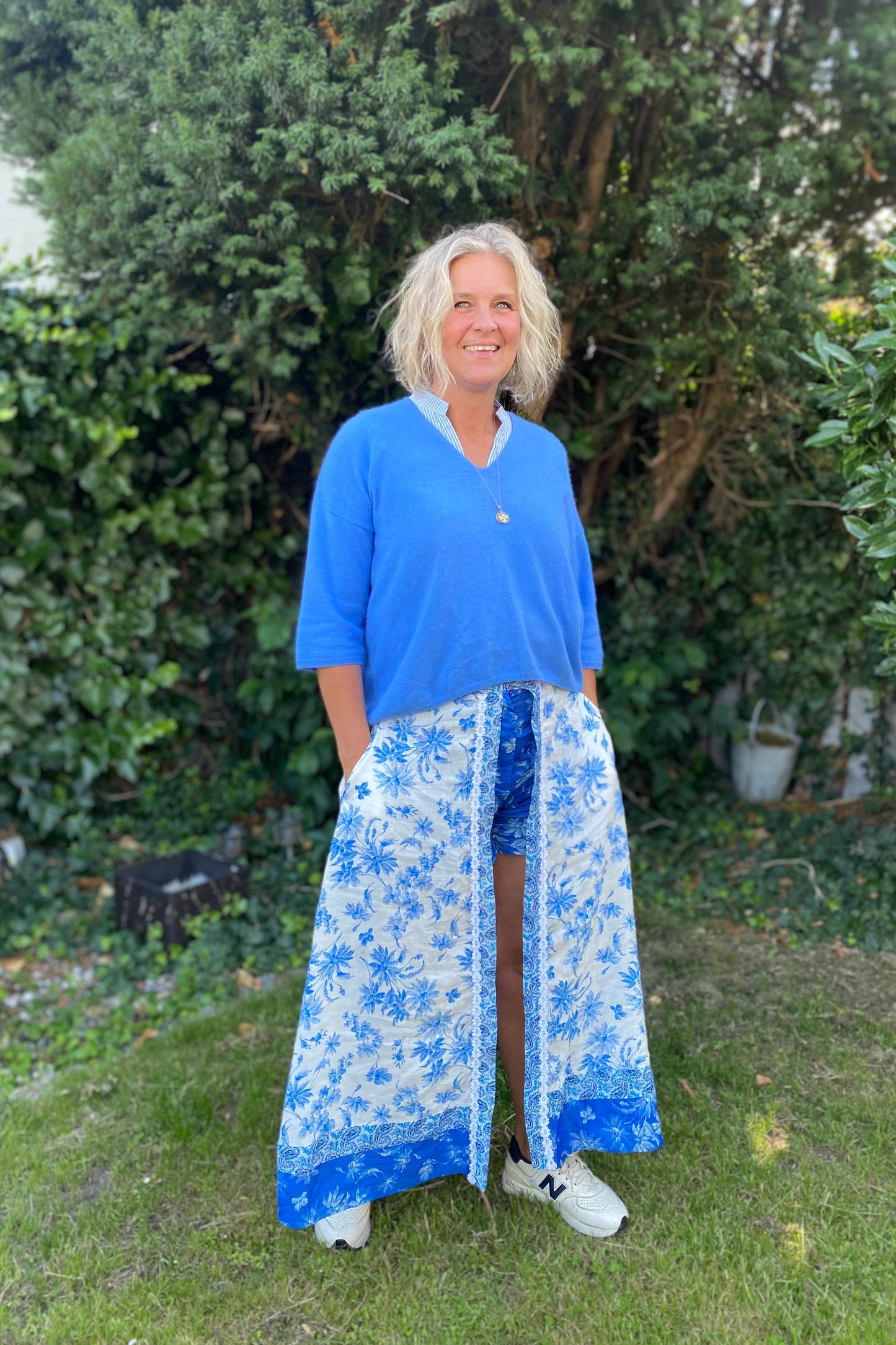 Cashmere Sweater / Tröja i färgen azurblå