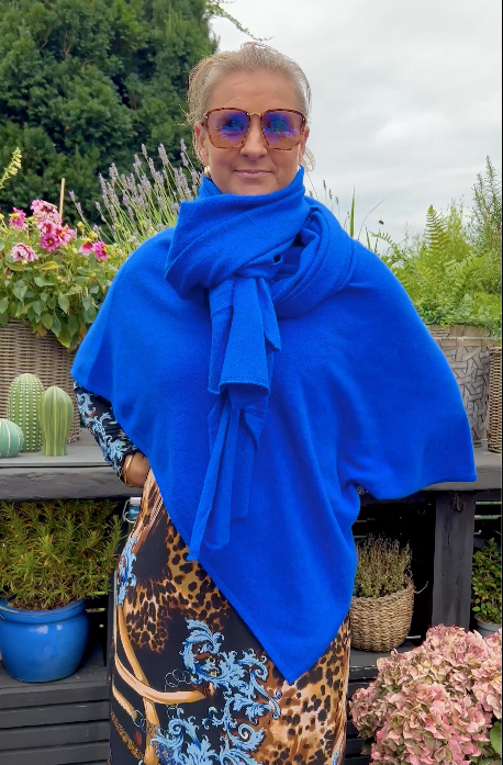 Kobolt färgad Poncho och Scarf