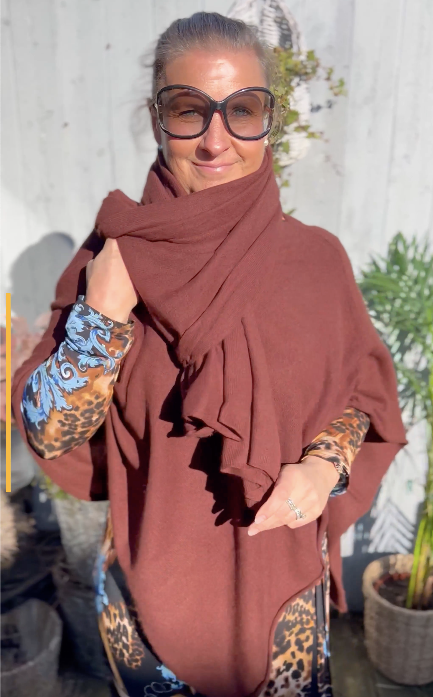 Brun Poncho + Scarf