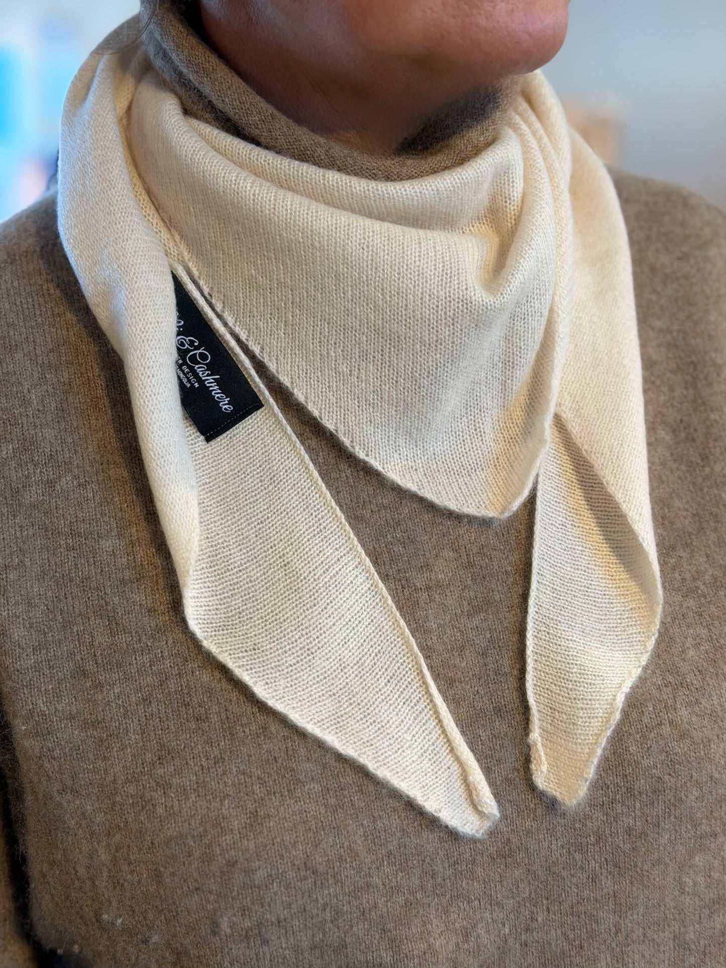 Nyhet! Cashmere Mini Triangle Scarf