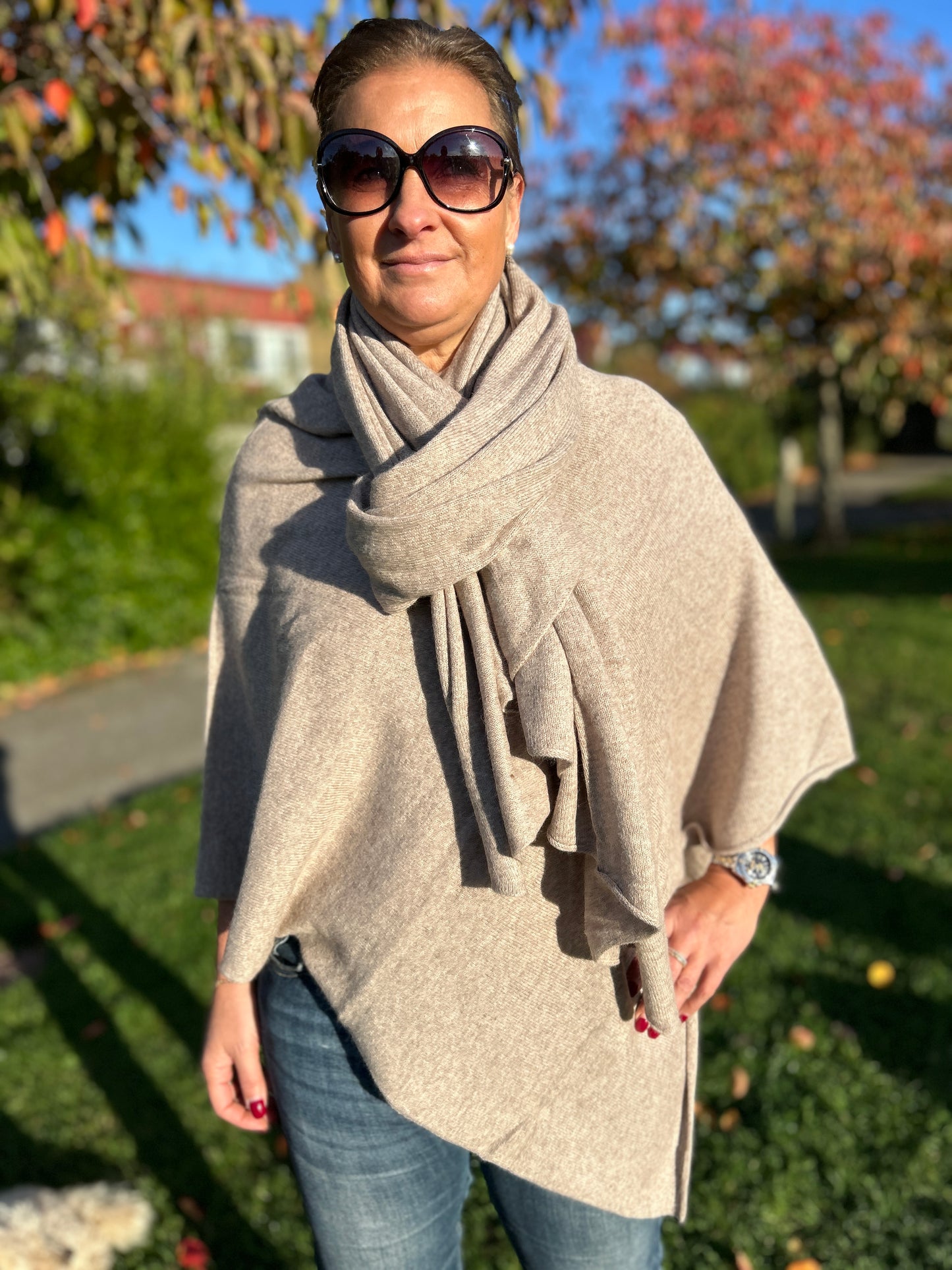 Taupe Poncho och Halsduk