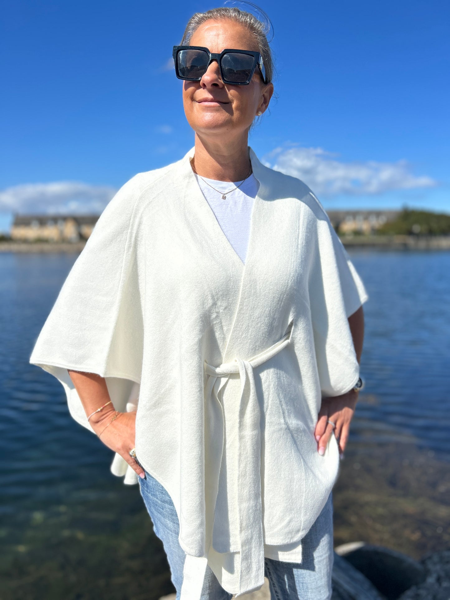 Vit Poncho Cardigan med knytband