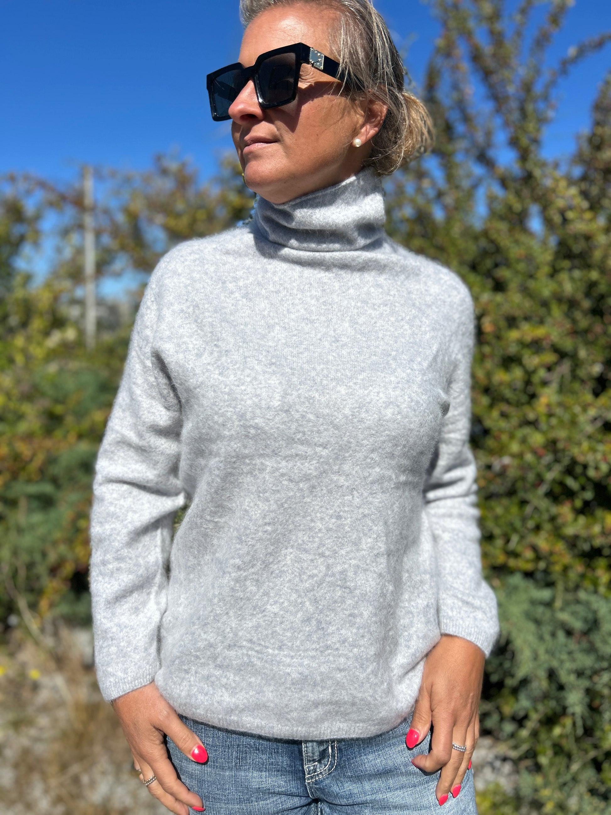 Kashmir polo dam turtleneck i ljusgrå