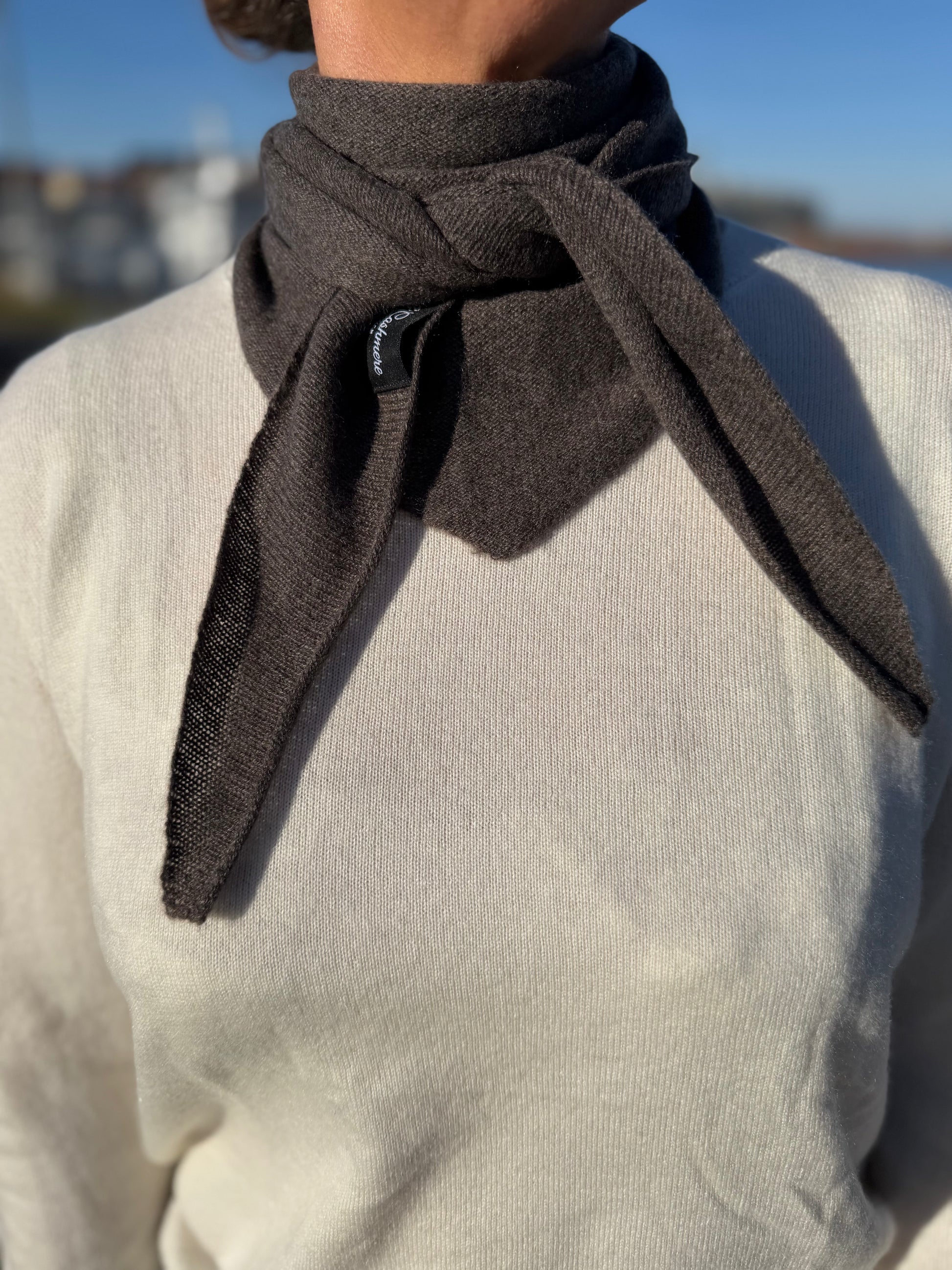 Brun mini scarf triangle